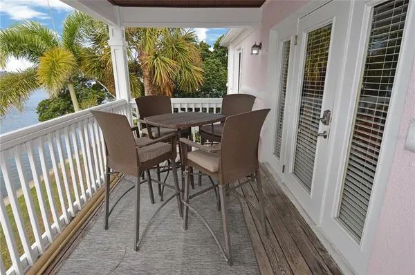 $3,000 | 3873 Pompano Drive Southeast, Unit D, St. Petersburg, FL 33705