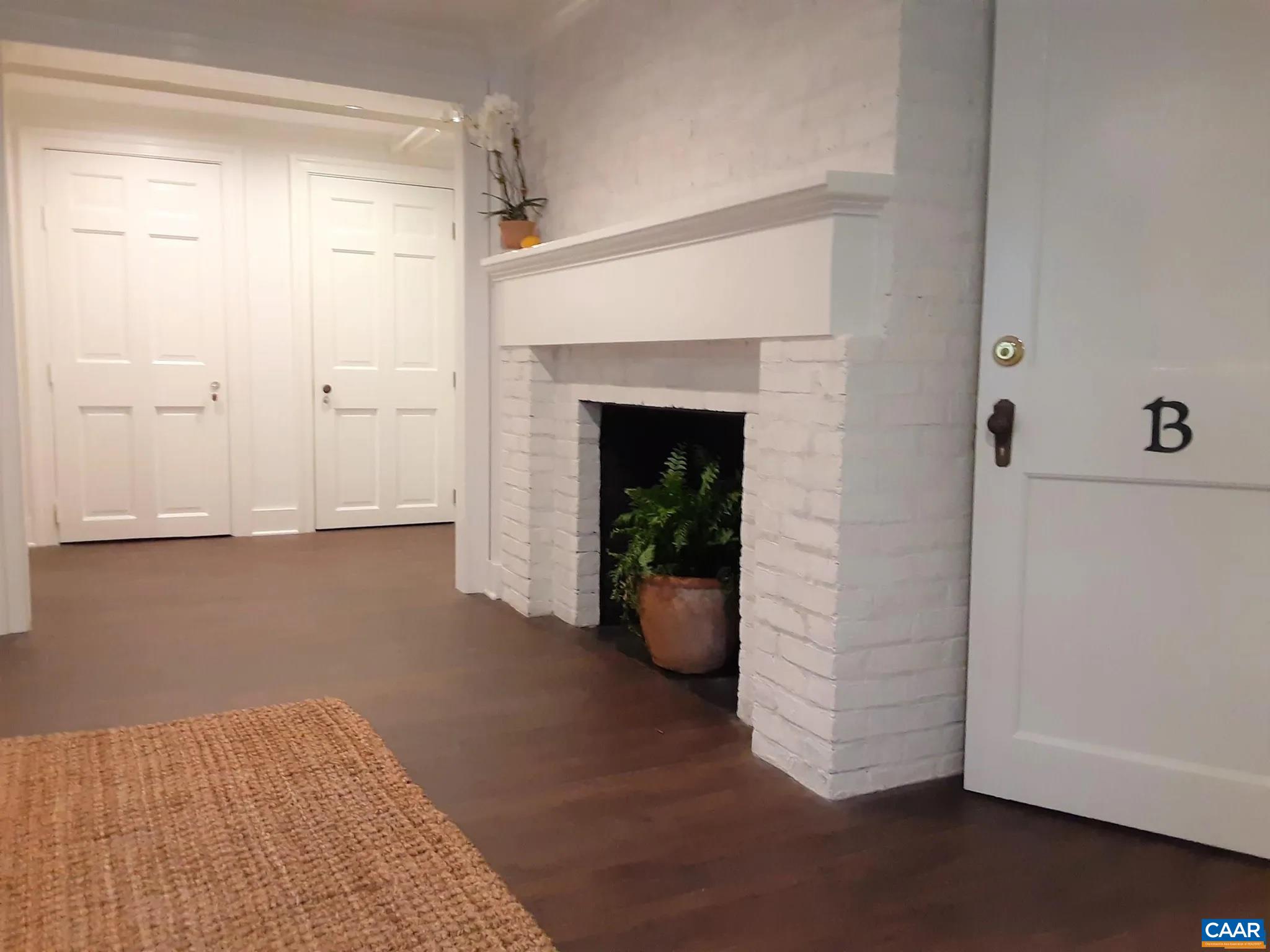 1931 Thomson Road, Unit B Charlottesville, VA 22903 - Photo 5 of 19