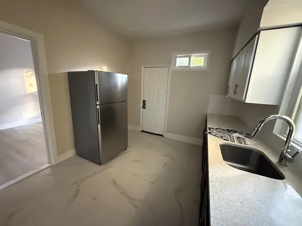 $2,300 | 221 Wilkinson Avenue, Unit 1, Jersey City, NJ 07305