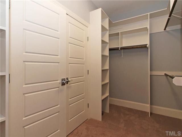 5227 Lansdowne Place Raleigh, NC 27609 - Photo 13 of 25 Gallery Image 13