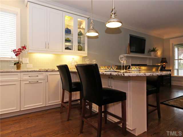5227 Lansdowne Place Raleigh, NC 27609 - Photo 8 of 25 Gallery Image 8
