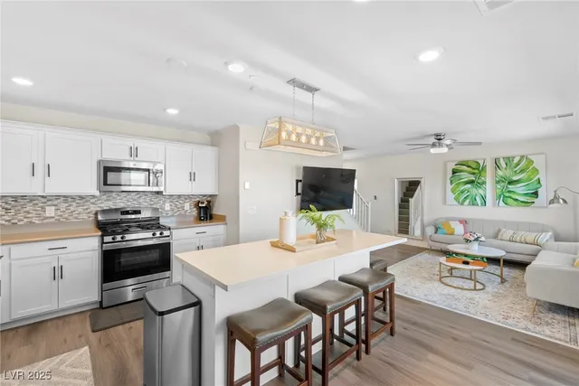 $2,195 | 302 Quail Dove Avenue, Henderson, NV 89012