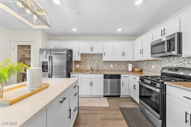 $2,195 | 302 Quail Dove Avenue, Henderson, NV 89012