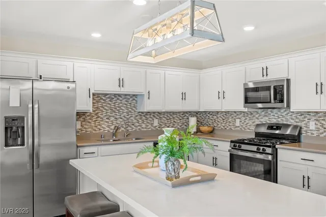 $2,195 | 302 Quail Dove Avenue, Henderson, NV 89012