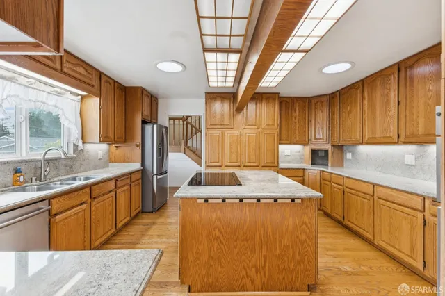 $1,700,000 | 2 Beaumont Court, Lafayette, CA 94549