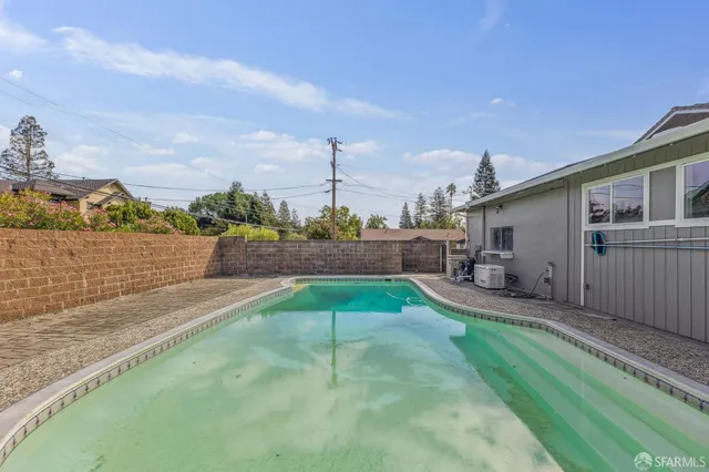 $1,700,000 | 2 Beaumont Court, Lafayette, CA 94549