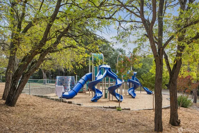 $1,700,000 | 2 Beaumont Court, Lafayette, CA 94549