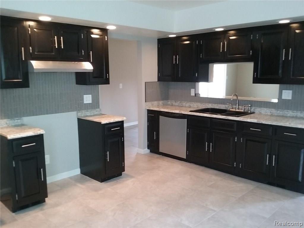 4836 East 10 Mile Road Warren, MI 48091 - Photo 8 of 23 8.jpg