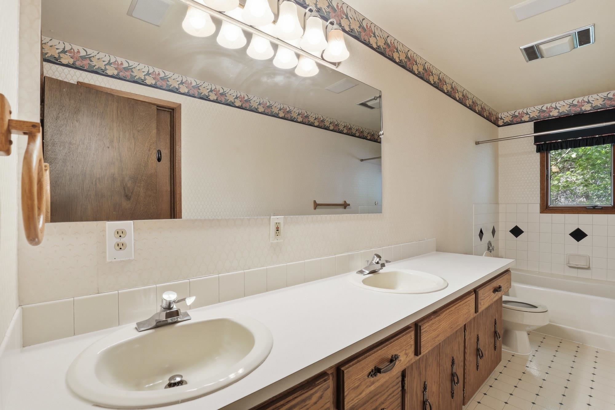 8634 State Route Sprague, WA 99032 - Photo 19 of 47