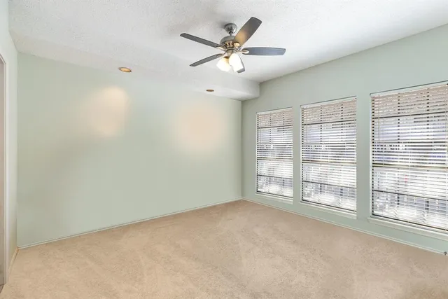 $240,000 | 3101 Townbluff Drive, Unit 1013, Plano, TX 75075