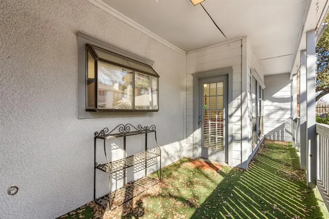 $240,000 | 3101 Townbluff Drive, Unit 1013, Plano, TX 75075