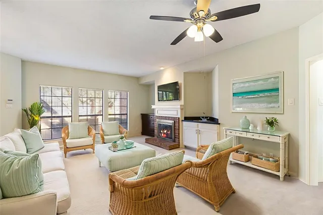 $240,000 | 3101 Townbluff Drive, Unit 1013, Plano, TX 75075