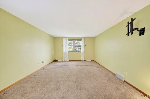 $329,900 | 4336 Forestbrook Drive, Clay, NY 13090