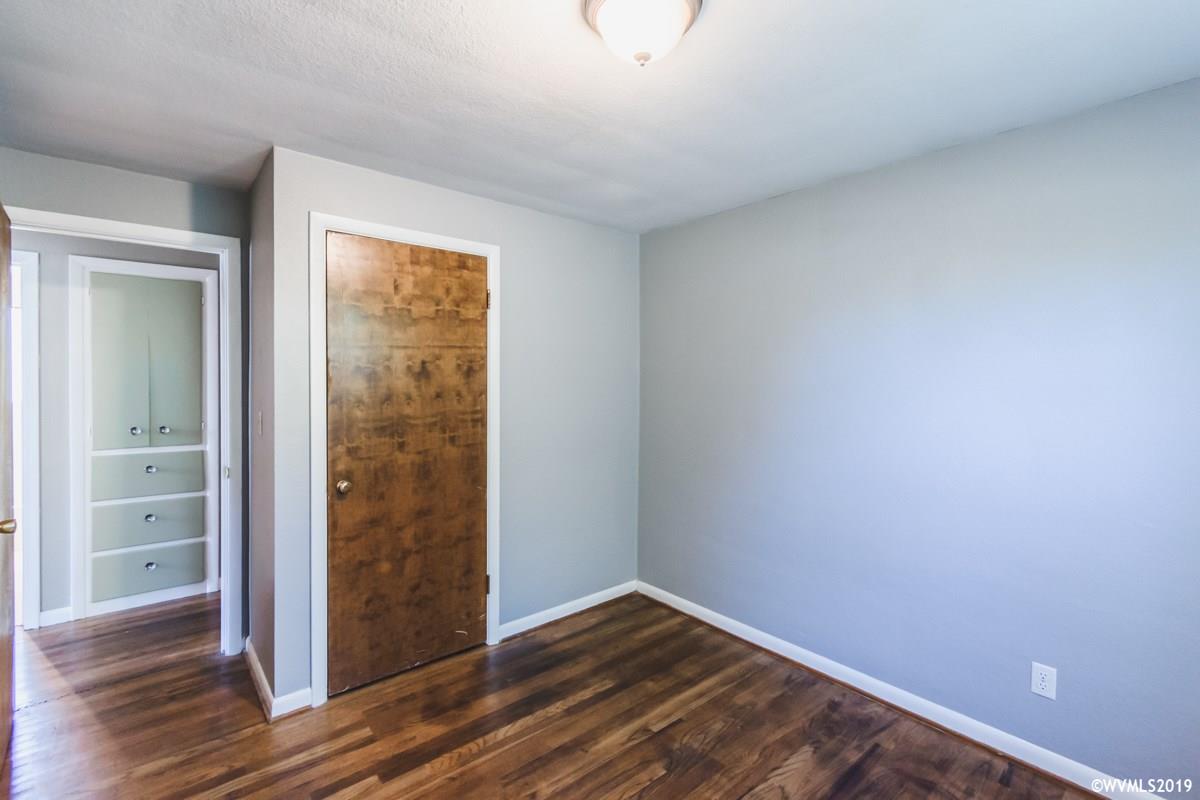 472 F Street Lebanon, OR 97355 - Photo 16 of 25