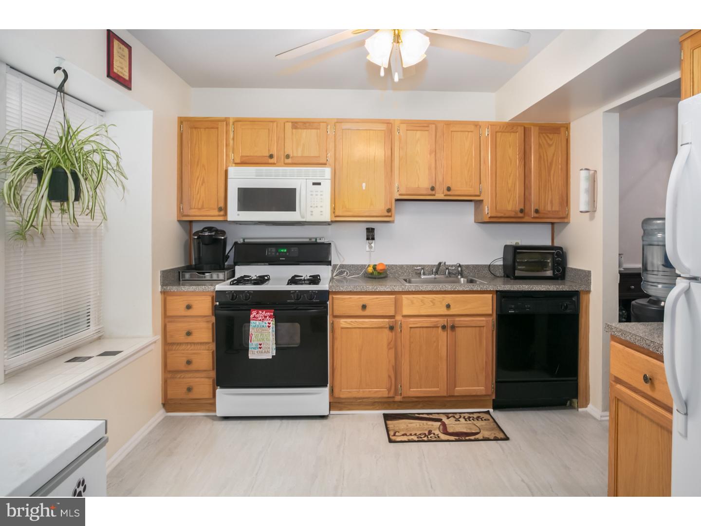 402 Roberts Lane Evesham, NJ 08053 - Photo 4 of 25