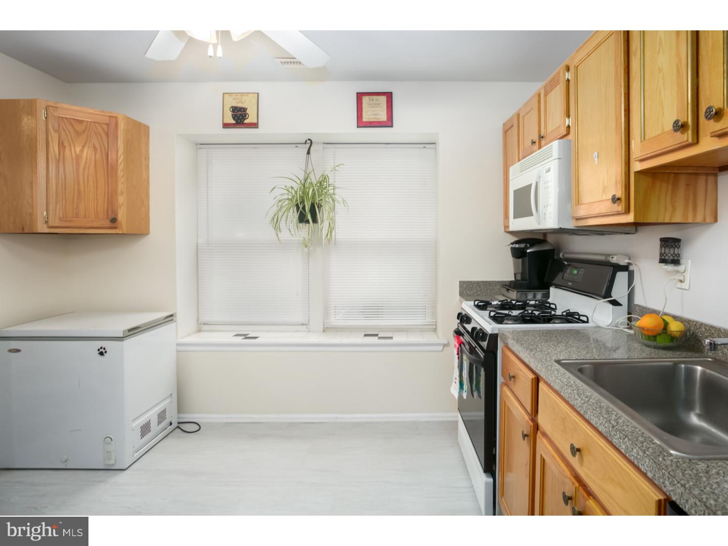 402 Roberts Lane Evesham, NJ 08053 - Photo 6 of 25