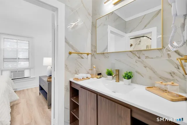 $1,700 | 500 Plank Road, Unit 2, Waterbury, CT 06705