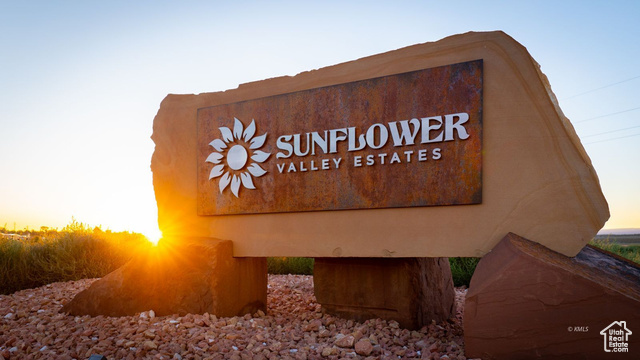 56 Summer Circle Kanab, UT 84741 - Photo 2 of 2 View of community / neighborhood sign