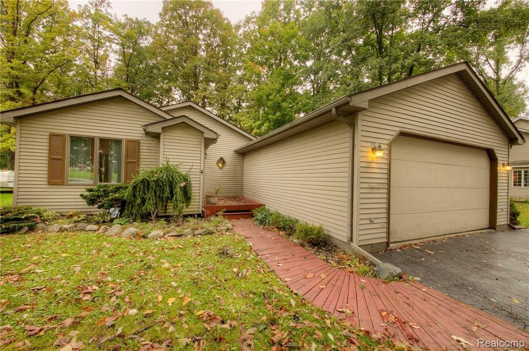 1028 South Gale Road Davison, MI 48423 - Photo 1 of 34 930A2902_3_4.jpg