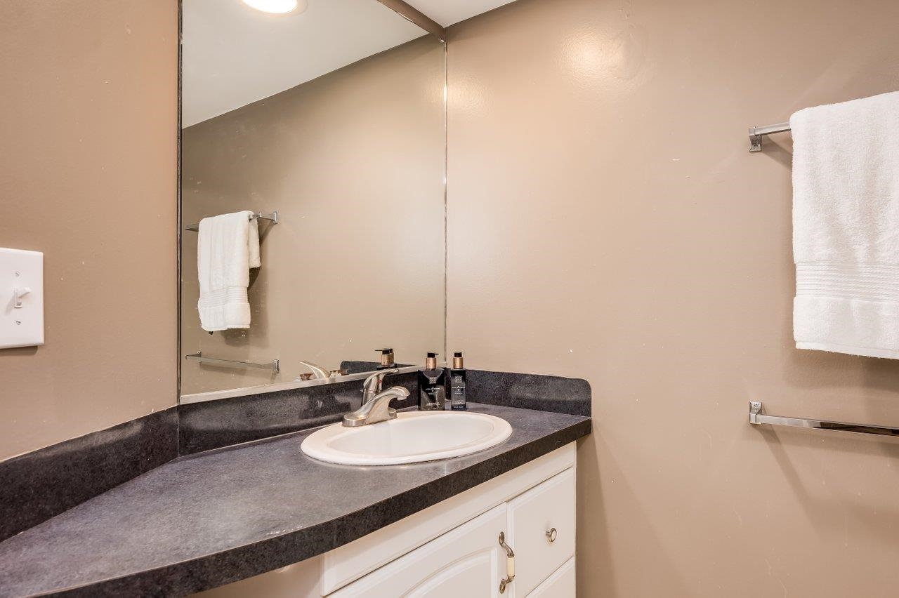 46 High Street Exeter, NH 03833 - Photo 11 of 29