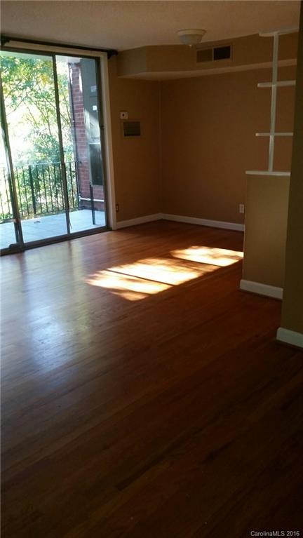 400 Queens Road, Unit C4 Charlotte, NC 28207 - Photo 2 of 9 Gallery Image 2