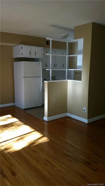 400 Queens Road, Unit C4 Charlotte, NC 28207 - Photo 3 of 9 Gallery Image 3