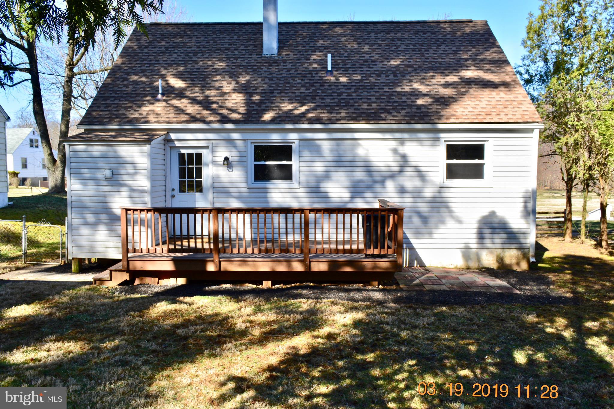 823 Cliffedge Road Baltimore, MD 21208 - Photo 24 of 32 New roof with 50 year warranty!