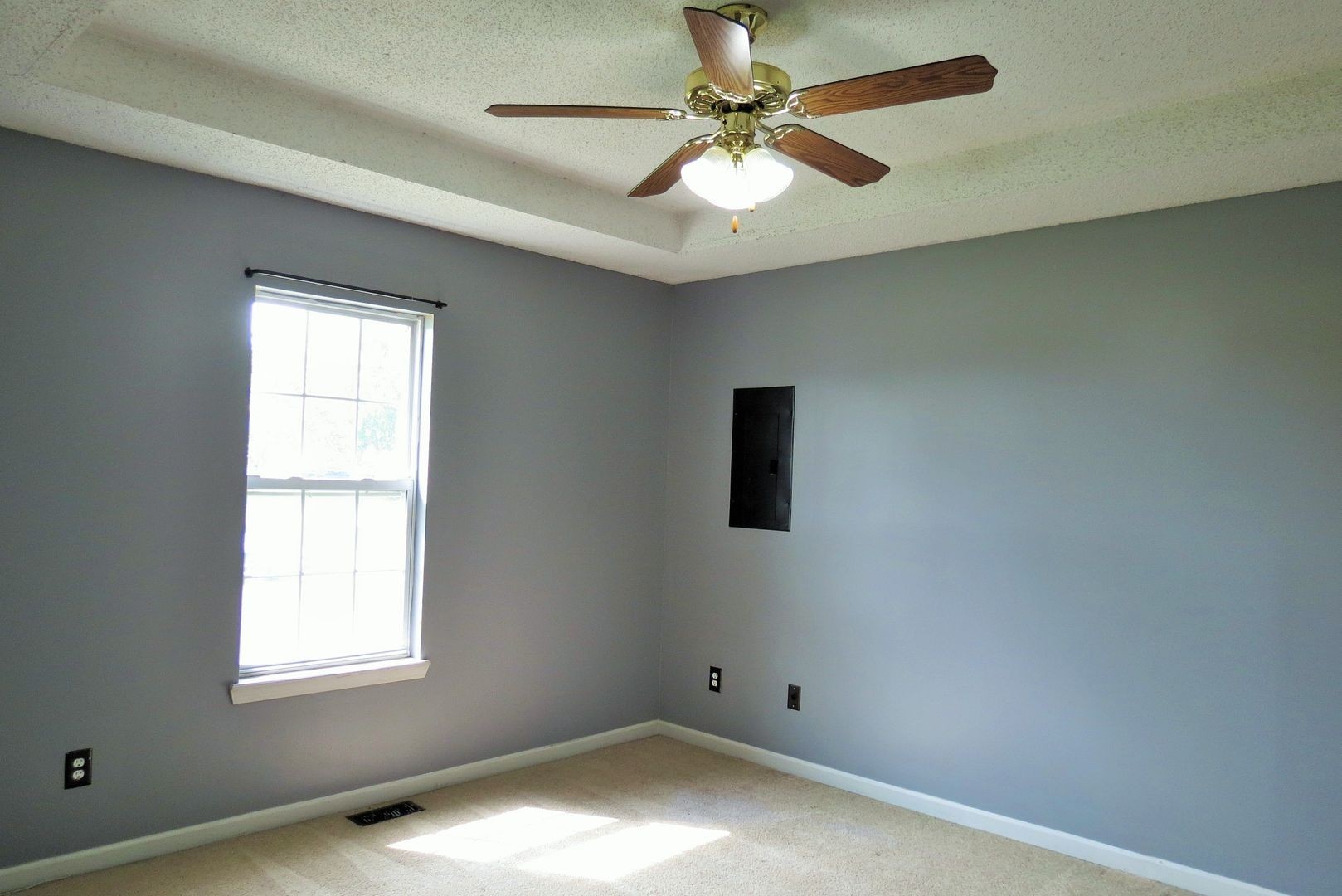 200 Rusty Drive Oak Grove, KY 42262 - Photo 6 of 14 an empty room with a window and a fan