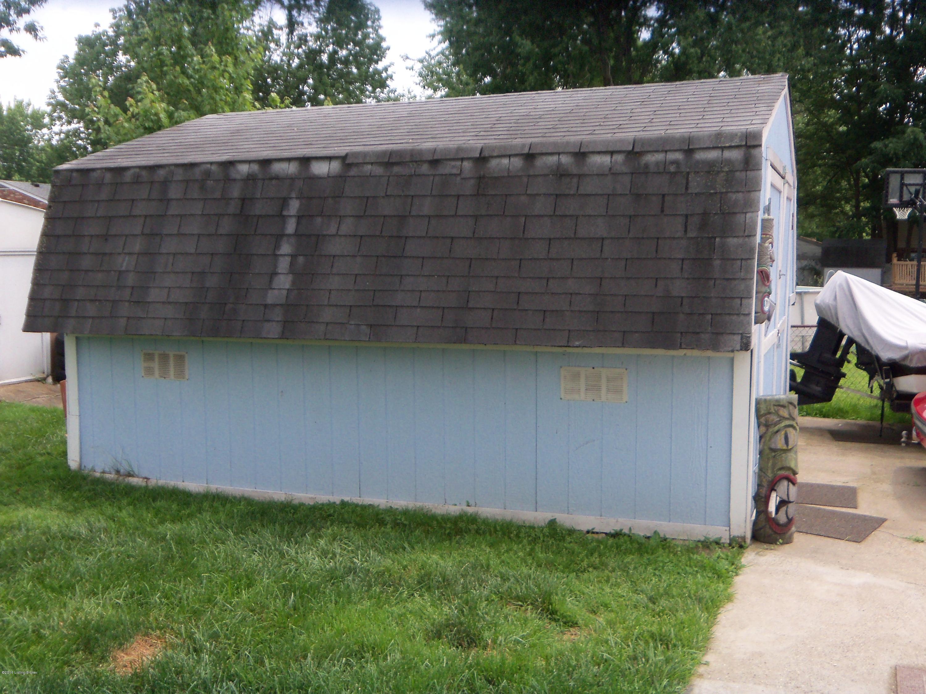 356 Blossom Road Louisville, KY 40229 - Photo 28 of 39 Garage like Shed