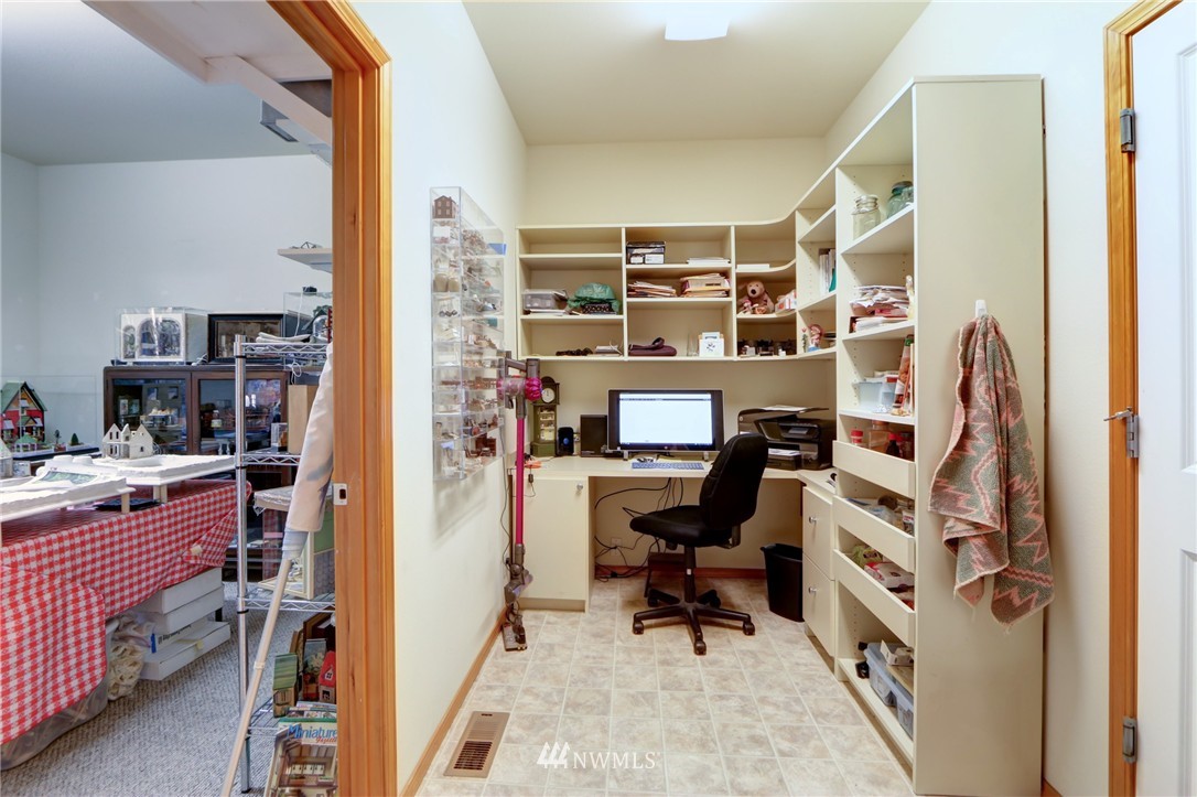 20839 Kaster Road Northwest Poulsbo, WA 98370 - Photo 9 of 25 Gallery Image 9