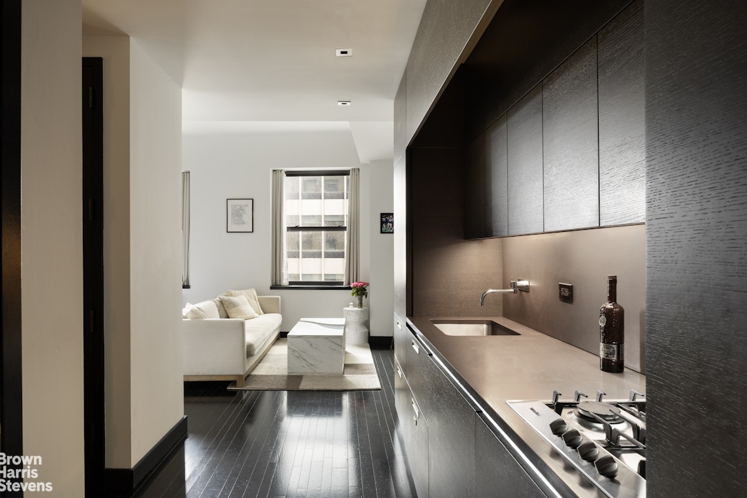 20 Pine Street, Unit 2905 Manhattan, NY 11360 - Photo 3 of 6 Gallery Image 3