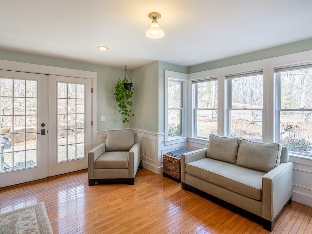 37 Robbins Road Hope, ME 04847 - Photo 9 of 22 Spacious sitting area in sunny alcove.