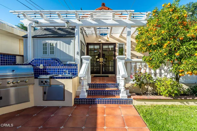 $2,750,000 | 1075 East Tujunga Avenue, Burbank, CA 91501