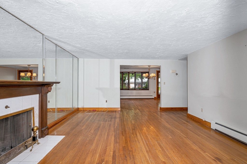 9 Pillings Road Saugus, MA 01906 - Photo 8 of 36 Gallery Image 8