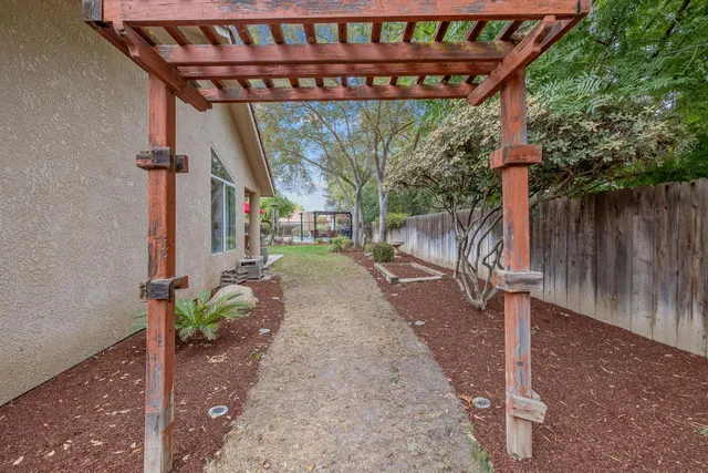 $550,000 | 594 Diana Court, Hanford, CA 93230