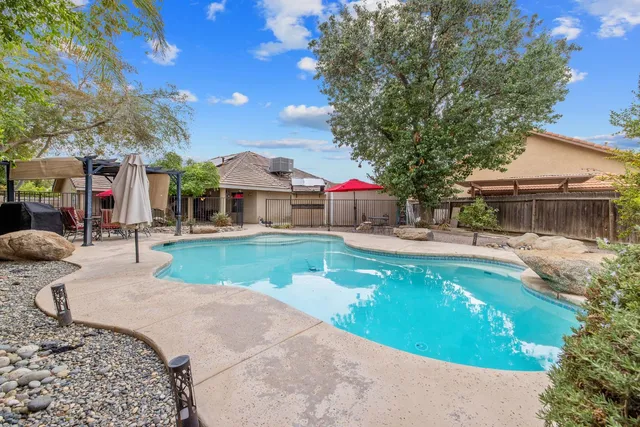 $550,000 | 594 Diana Court, Hanford, CA 93230