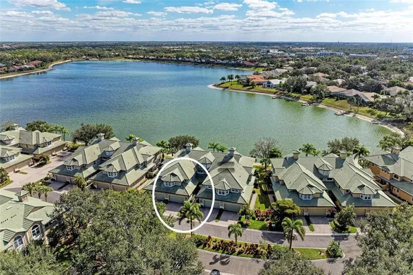 $794,990 | 6527 Moorings Point Circle, Unit 101, Lakewood Ranch, FL 34202