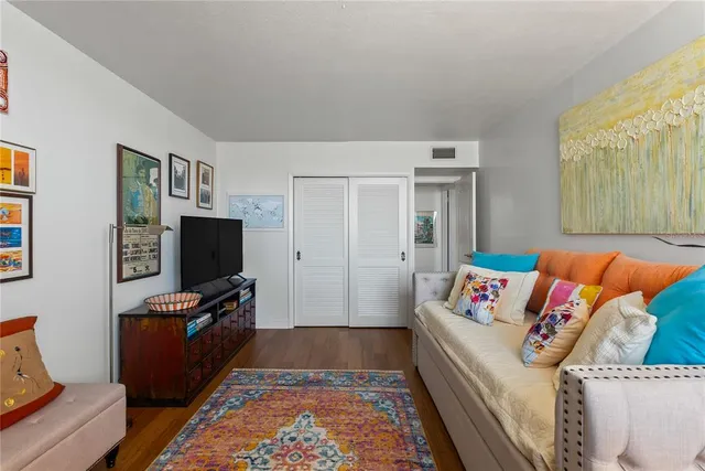 $2,700 | 644 Island Way, Unit 304, Clearwater Beach, FL 33767