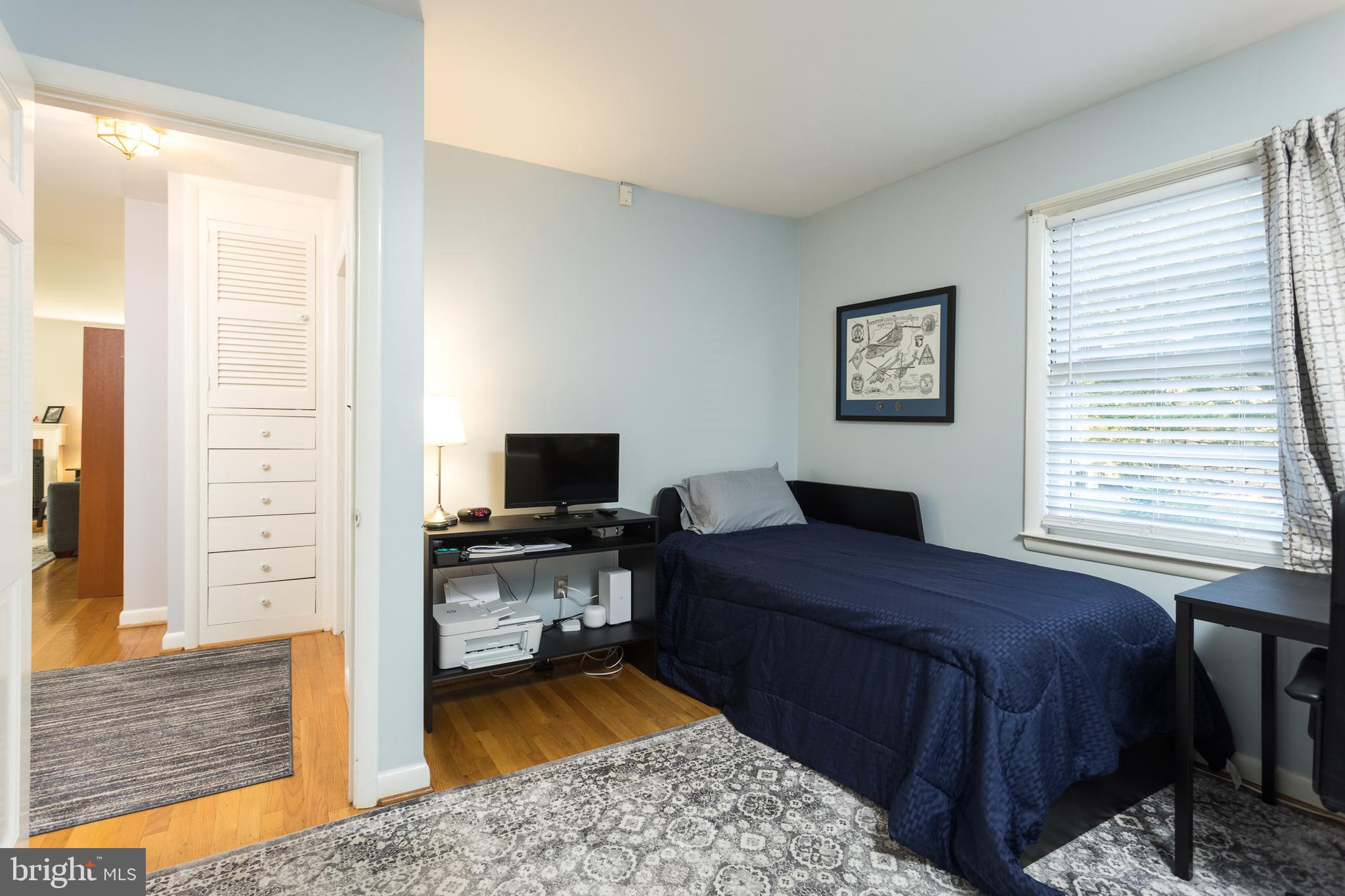 416 Aigburth Road Towson, MD 21286 - Photo 12 of 37 1st bedroom