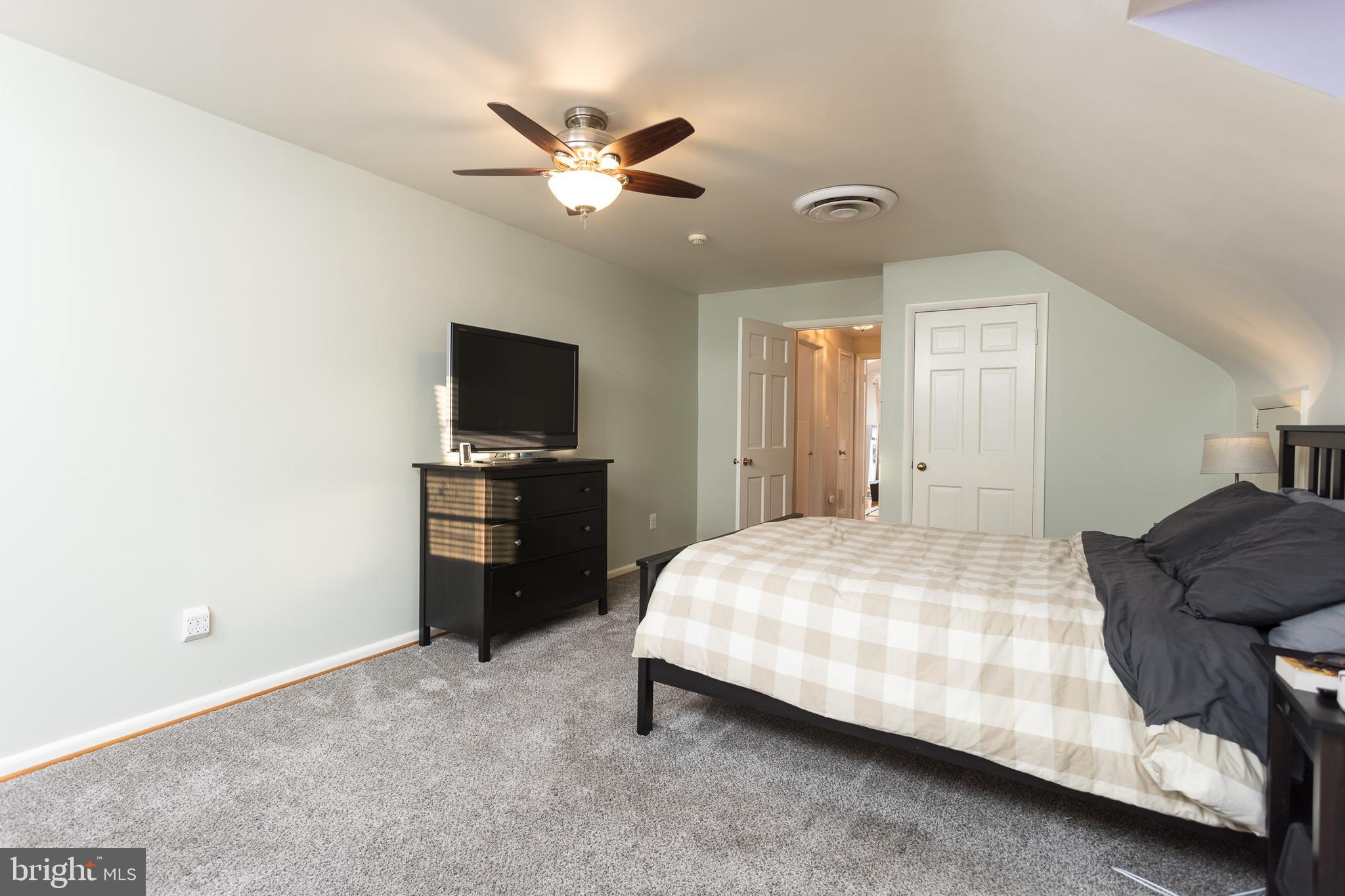 416 Aigburth Road Towson, MD 21286 - Photo 20 of 37 Primary Bedroom