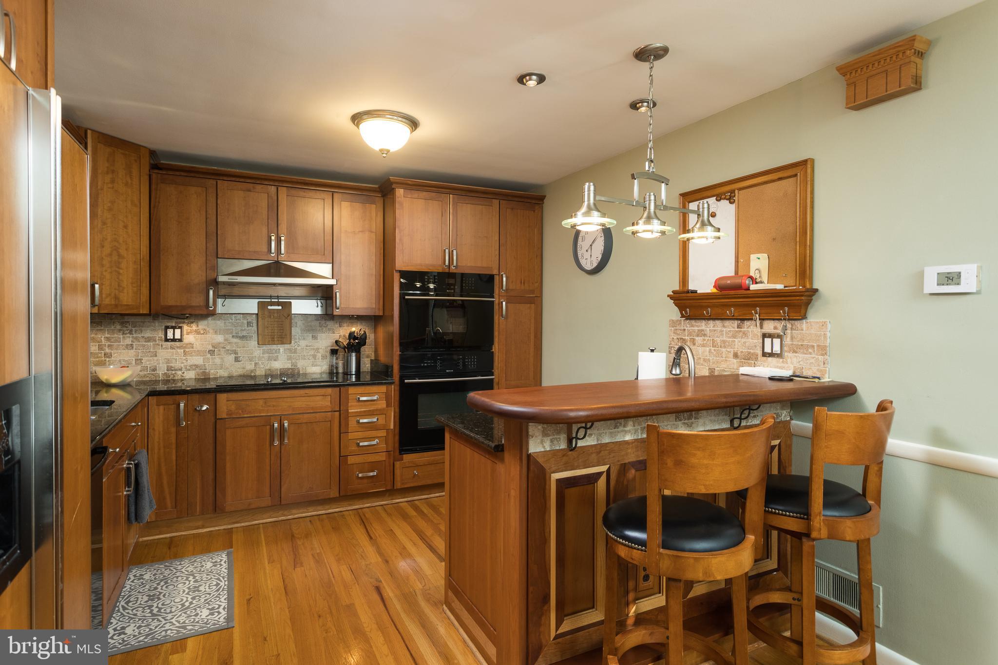 416 Aigburth Road Towson, MD 21286 - Photo 5 of 37 Renovated kitchen
