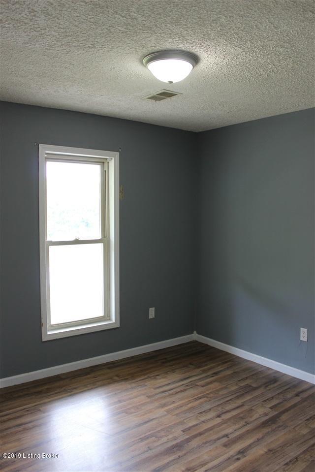 6792 Bailey Road Mount Sherman, KY 42764 - Photo 12 of 19 full-10048383-21