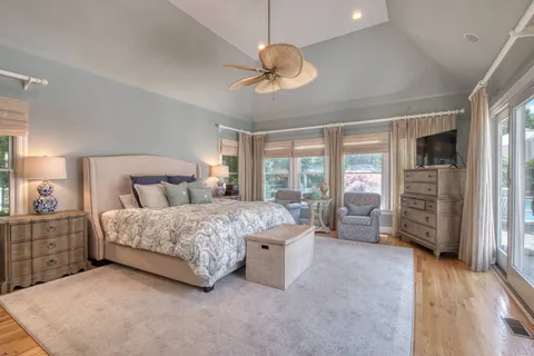 165 Tuckahoe Lane, Southampton, NY 11968