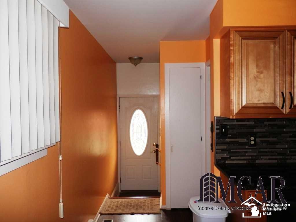 2420 North Custer Road Monroe, MI 48162 - Photo 9 of 23