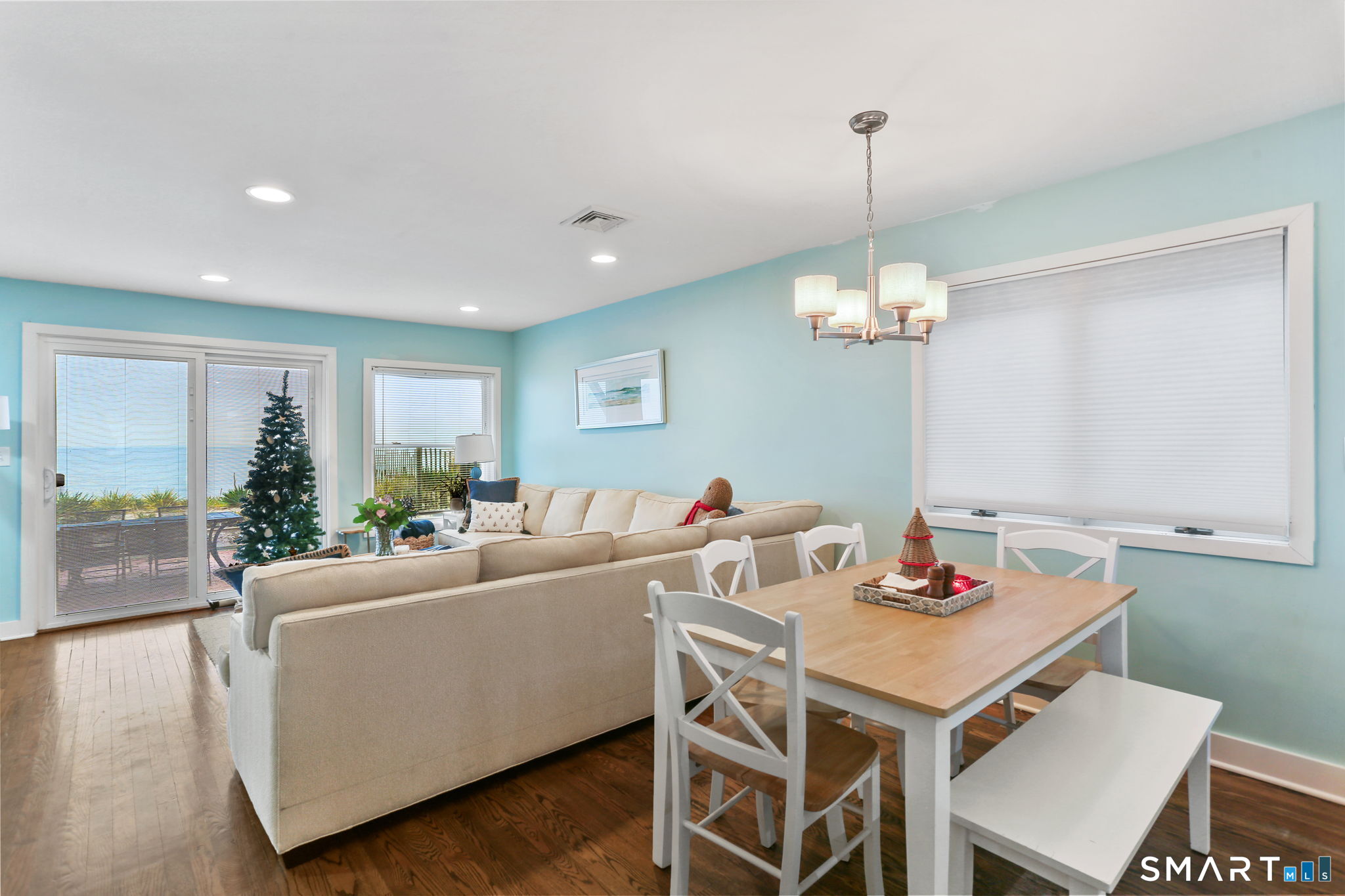 1235 Fairfield Beach Road Fairfield, CT 06824 - Photo 9 of 31