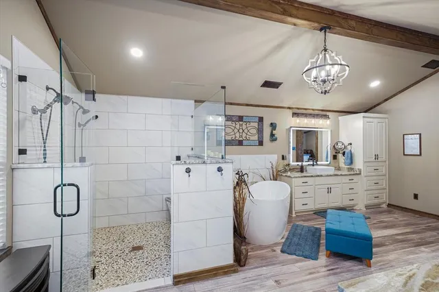 $2,100,000 | 12260 County Road 4017, Kemp, TX 75143