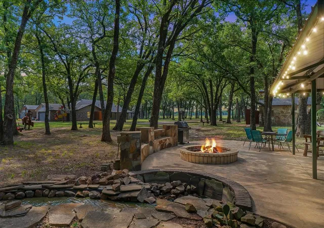 $2,100,000 | 12260 County Road 4017, Kemp, TX 75143