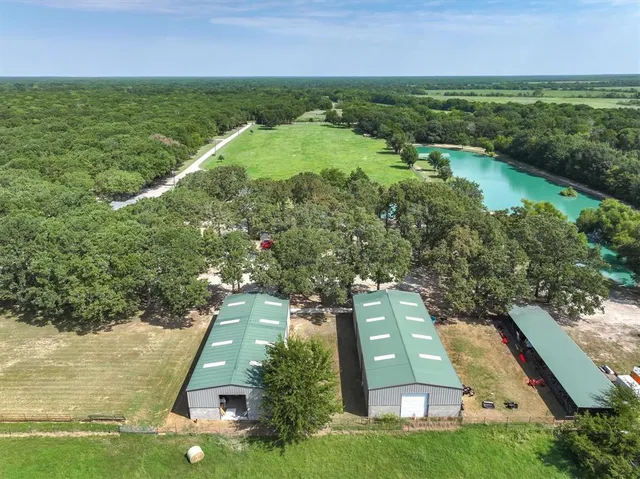 $2,100,000 | 12260 County Road 4017, Kemp, TX 75143