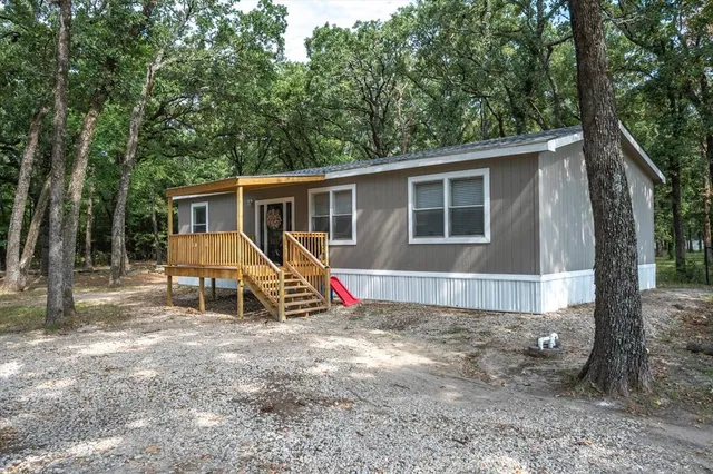 $2,100,000 | 12260 County Road 4017, Kemp, TX 75143