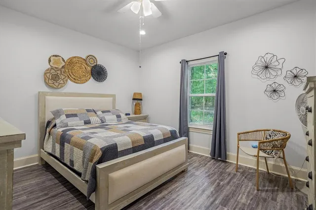 $2,100,000 | 12260 County Road 4017, Kemp, TX 75143